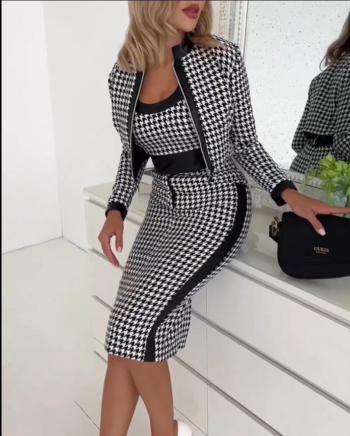 Elegant Style Suit For Women