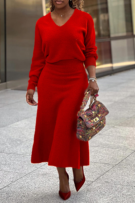 Stylish V-Neck Knit Top & Fishtail Hem Skirt Set